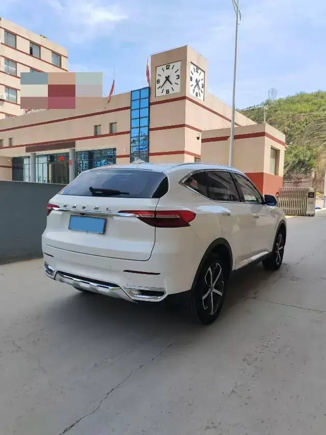 2019 HAVAL F7 thumbnail 3