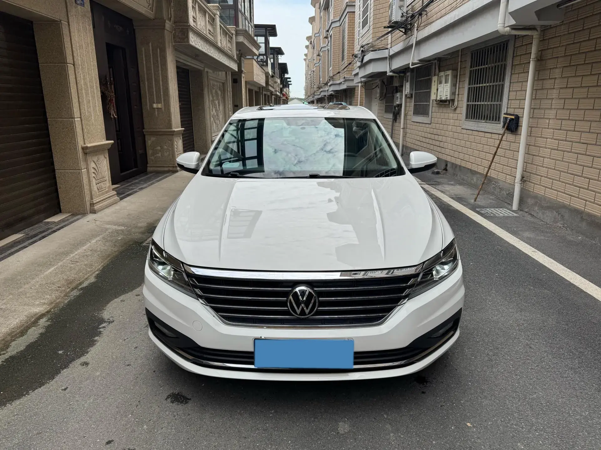 2021 VOLKSWAGEN LAVIDA thumbnail 3