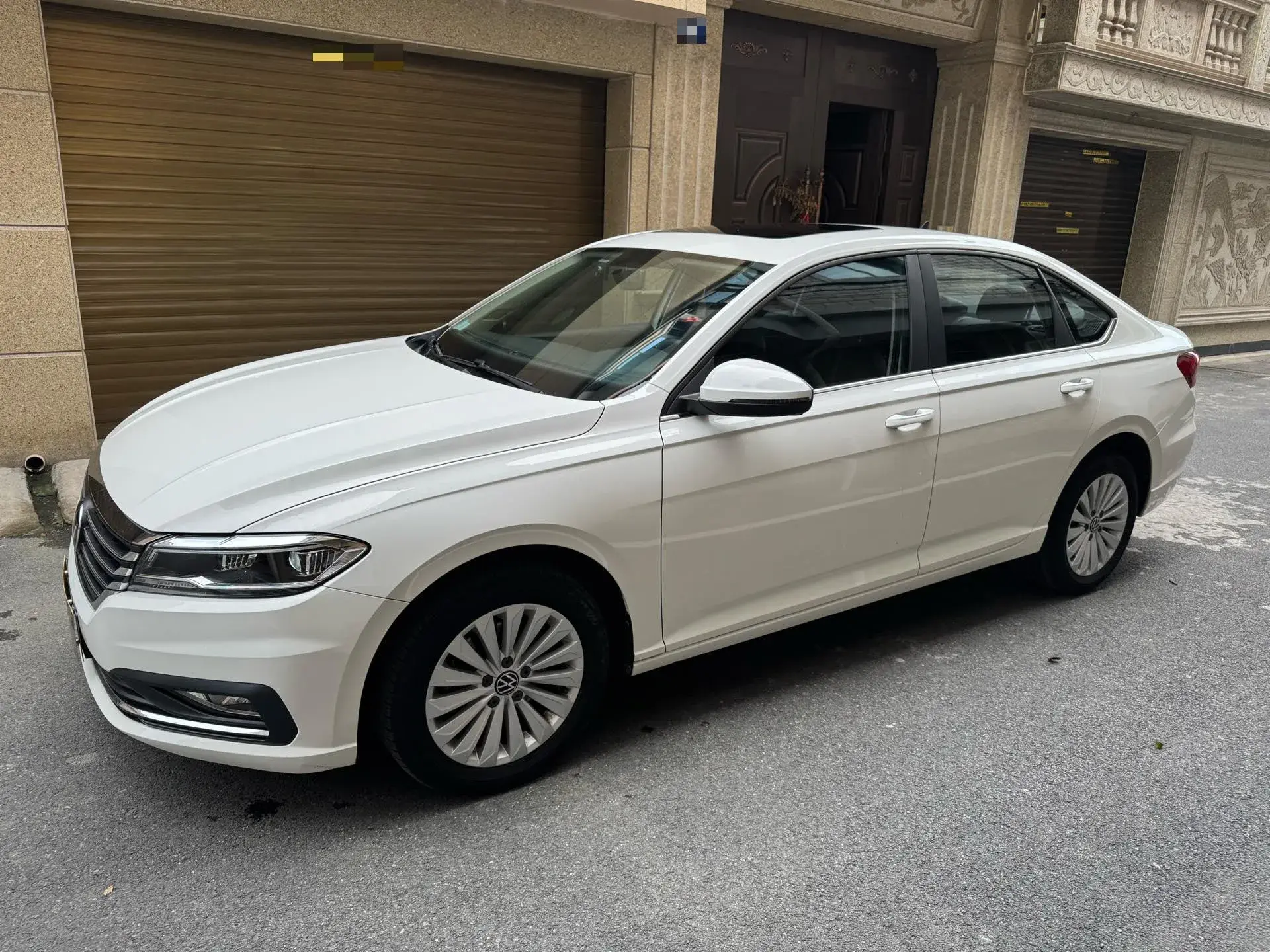 2021 VOLKSWAGEN LAVIDA view 1