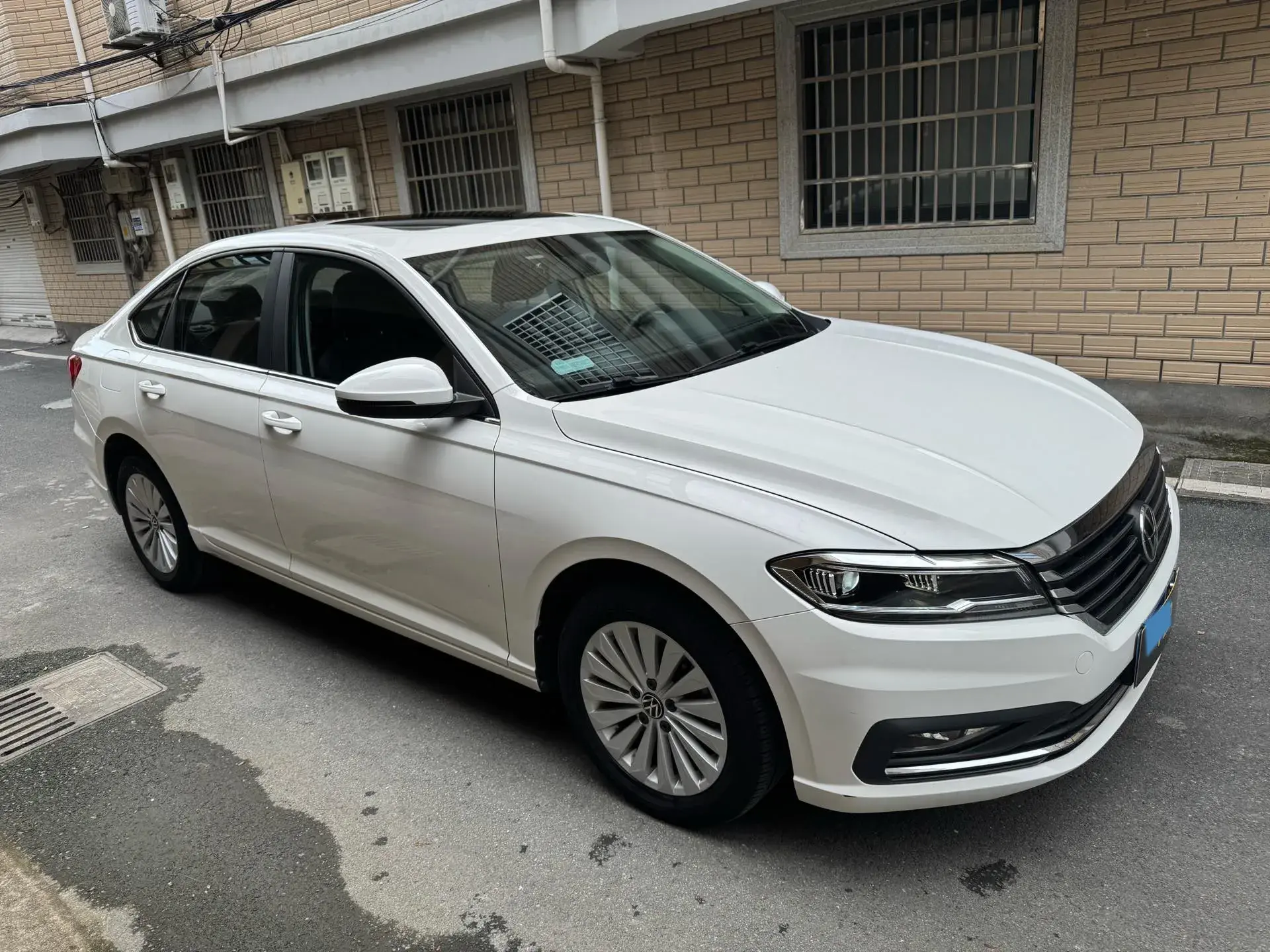 2021 VOLKSWAGEN LAVIDA thumbnail 2