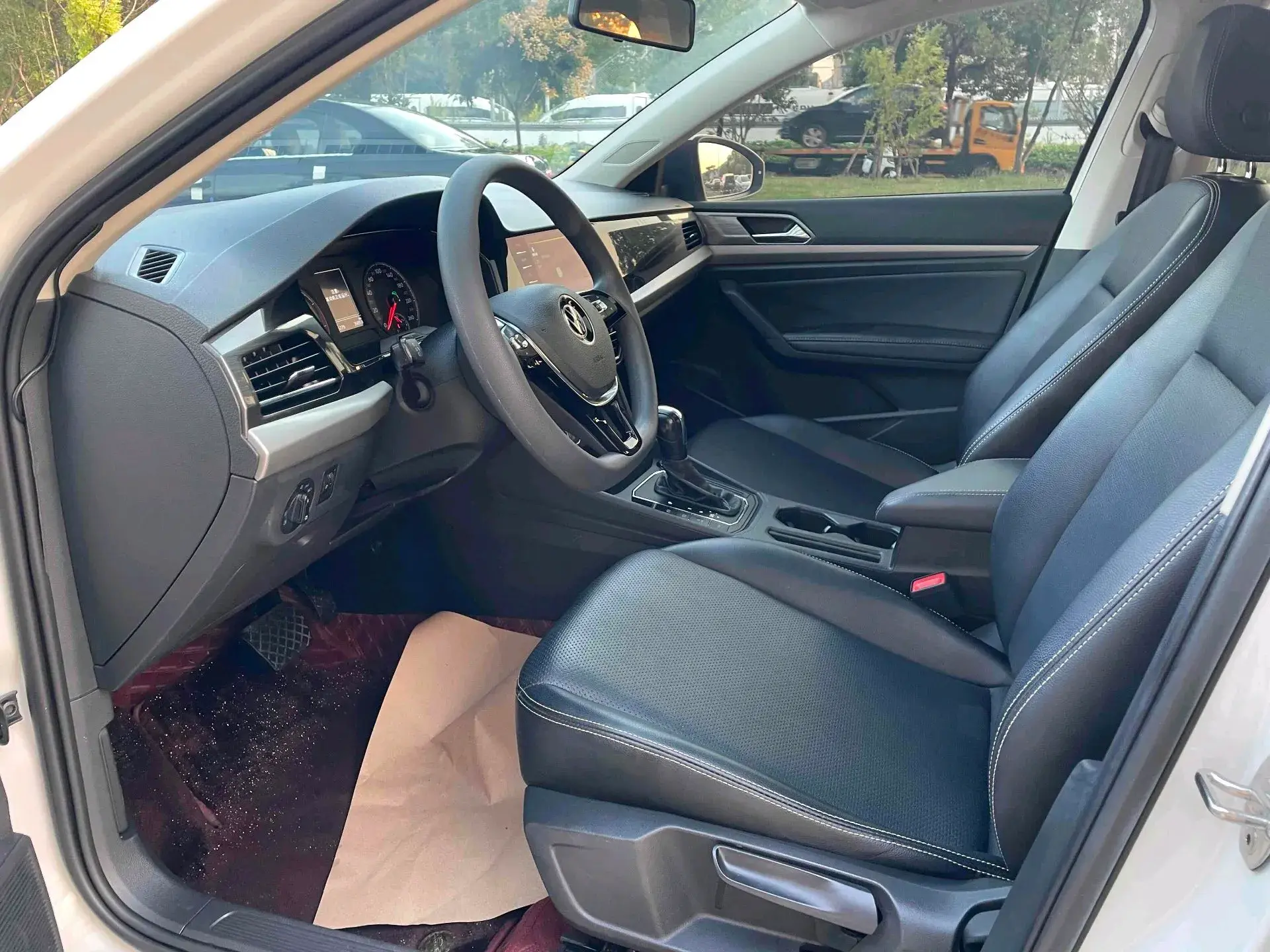 2019 VOLKSWAGEN LAVIDA thumbnail 4