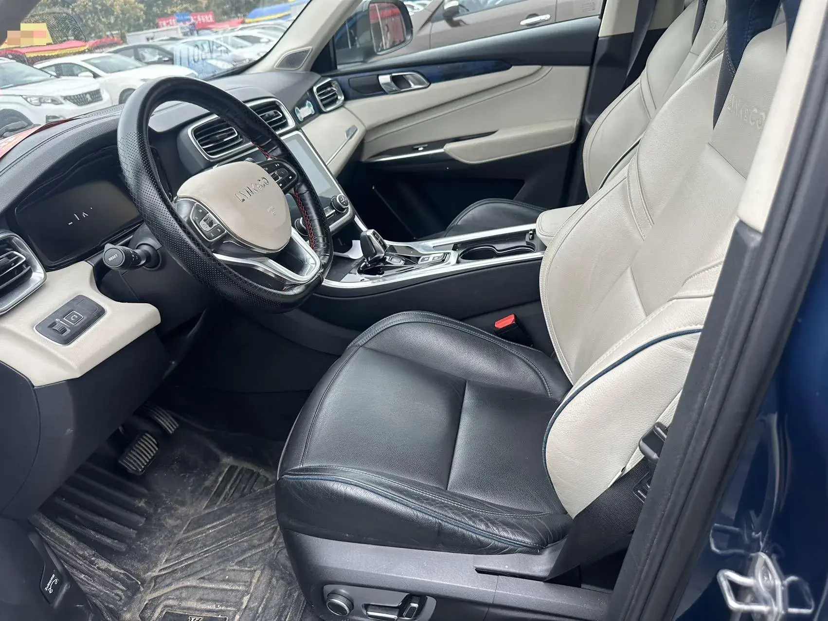 2018 LYNK&CO 01 thumbnail 3