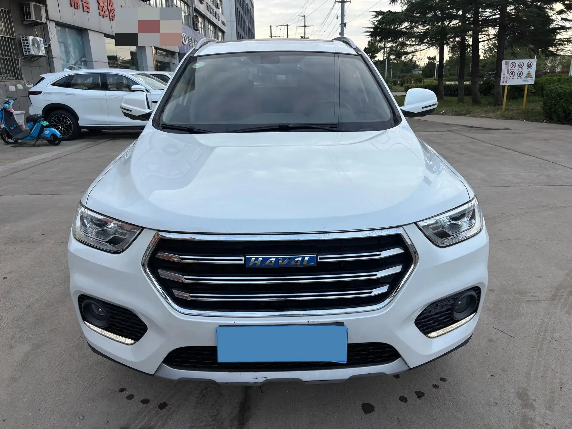 2018 HAVAL H2 thumbnail 2