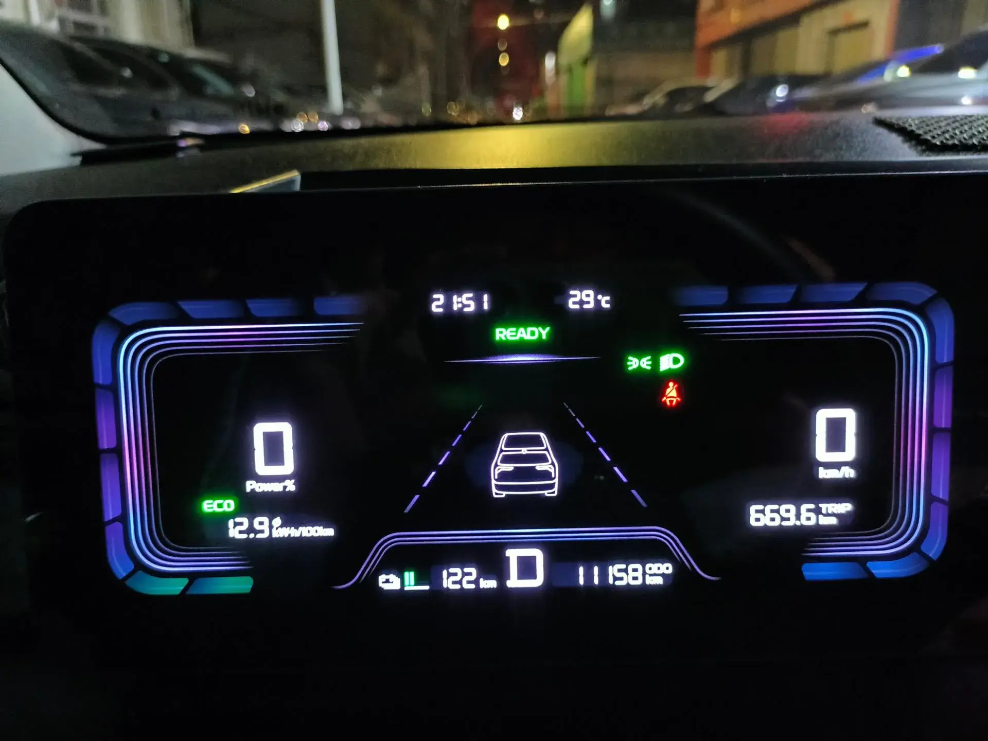 2023 GEOMETRY E thumbnail 3