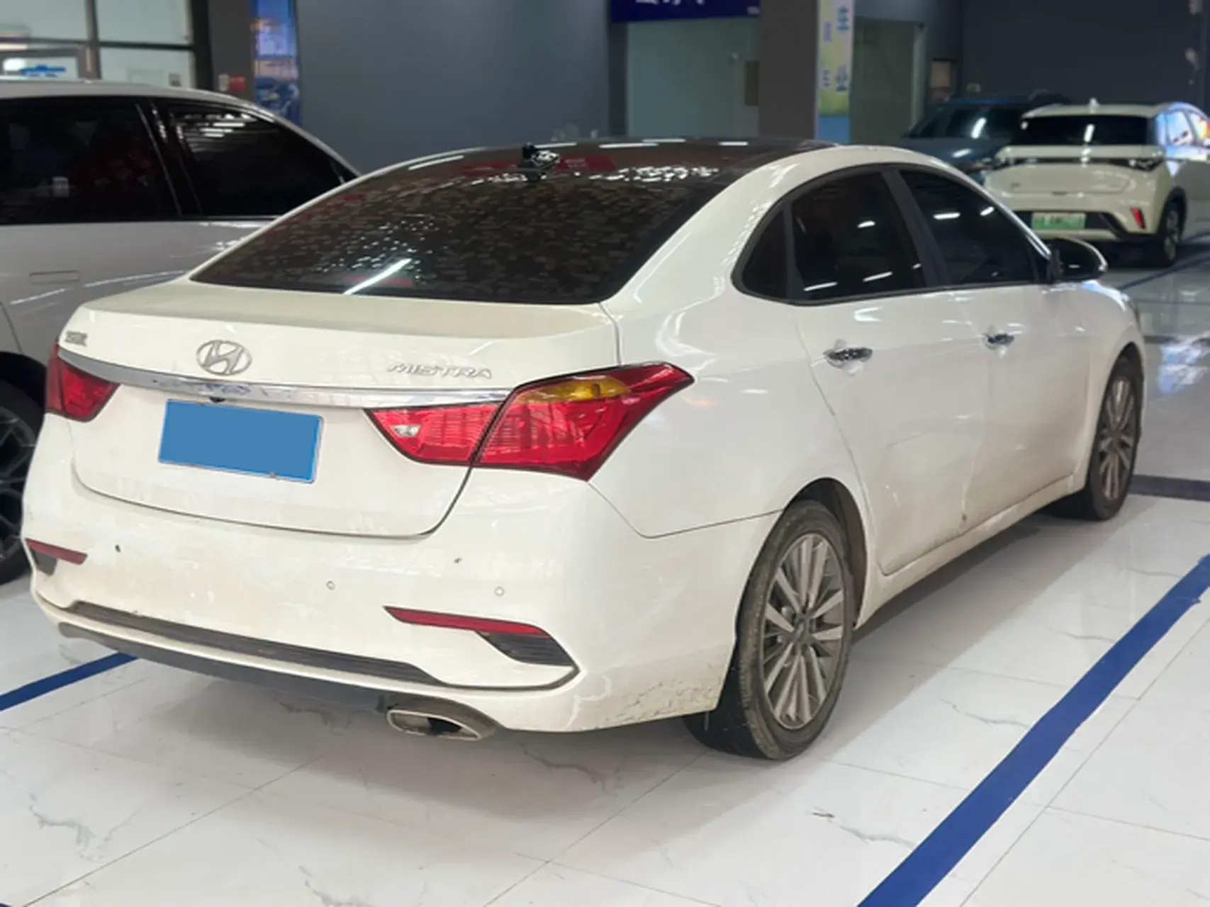 2019 HYUNDAI MISTRA thumbnail 4