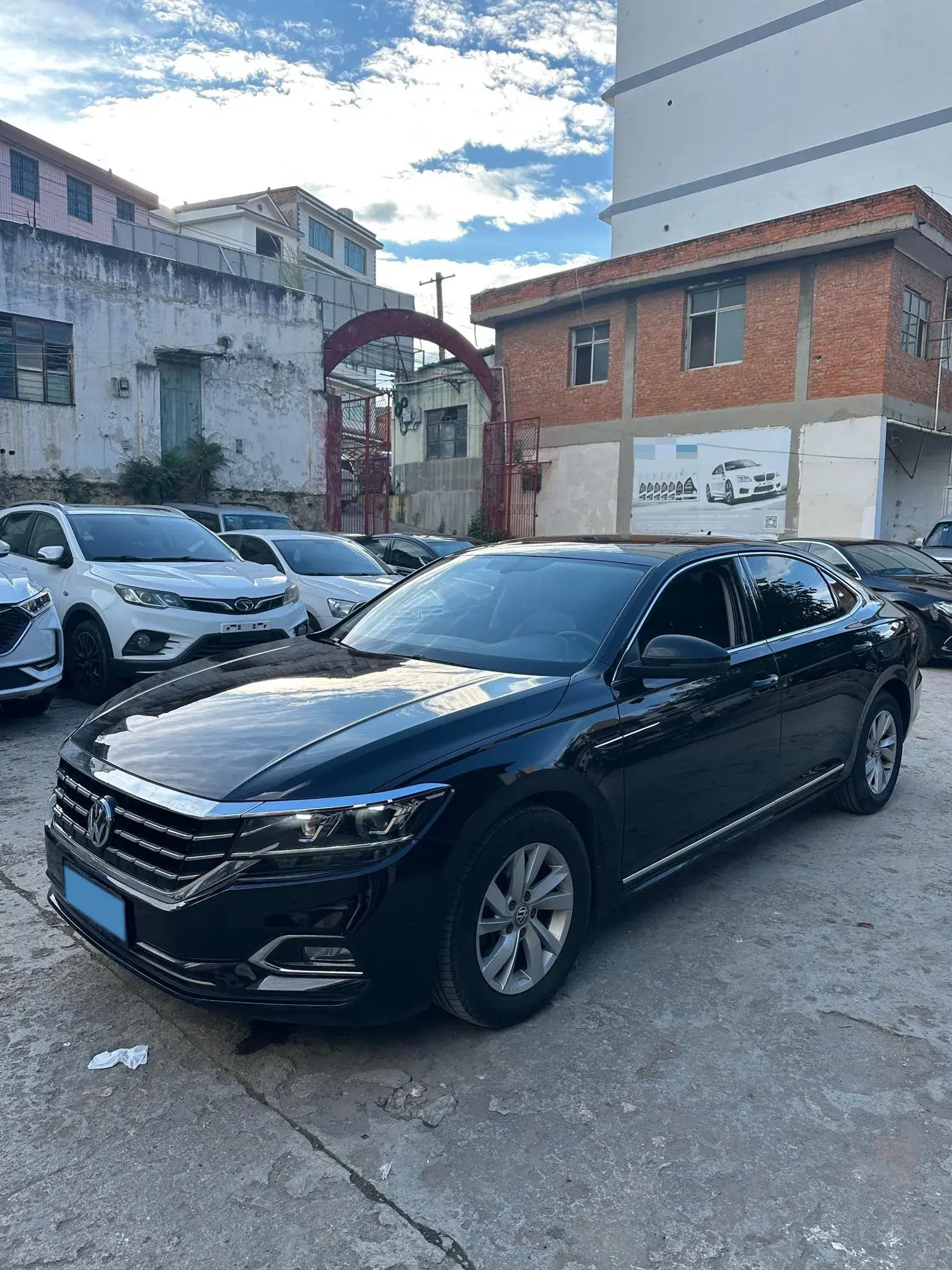 2019 VOLKSWAGEN PASSAT view 1