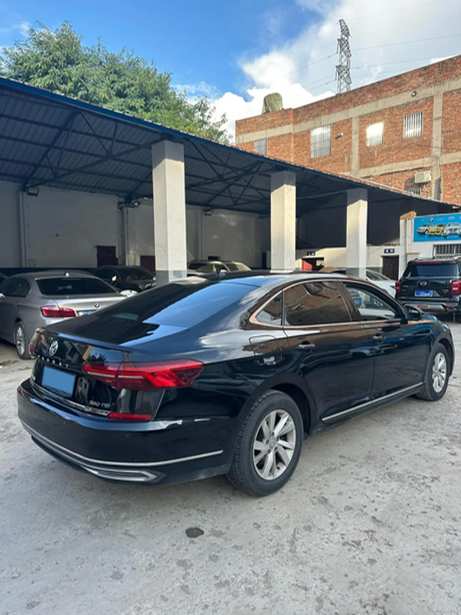 2019 VOLKSWAGEN PASSAT thumbnail 4