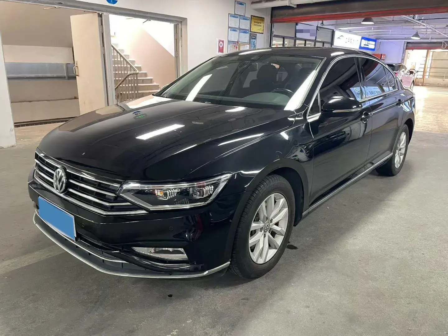 2020 VOLKSWAGEN MAGOTAN view 1