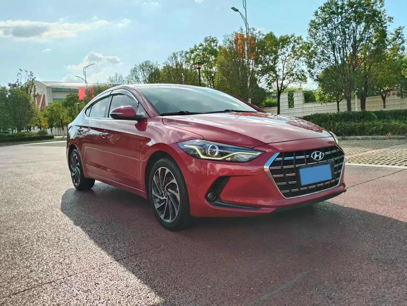 2019 HYUNDAI ELANTRA thumbnail 3