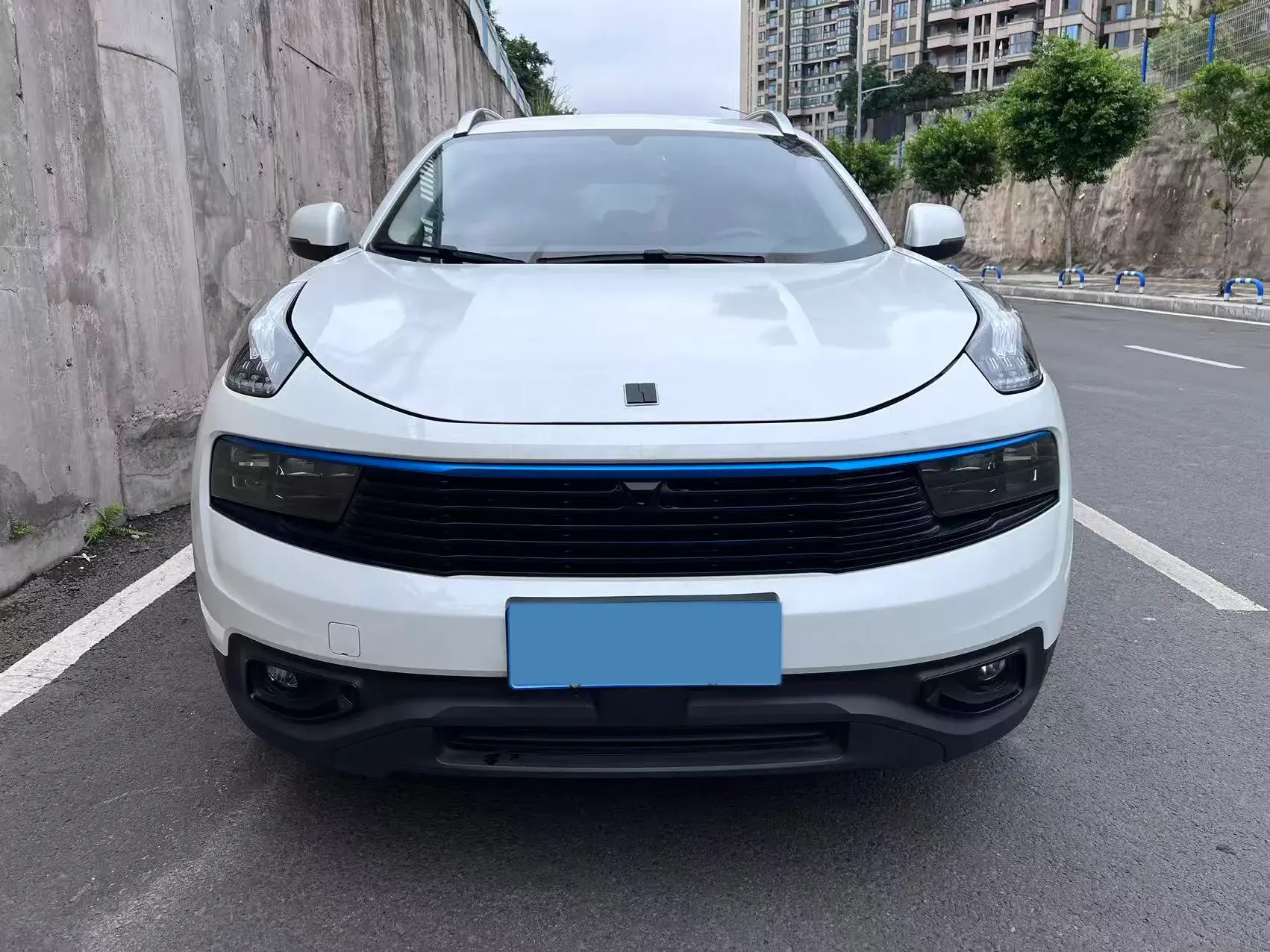 2019 LYNK&CO 01 thumbnail 2