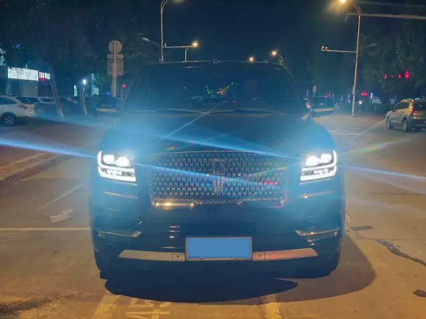 2020 LINCOLN NAVIGATOR thumbnail 3