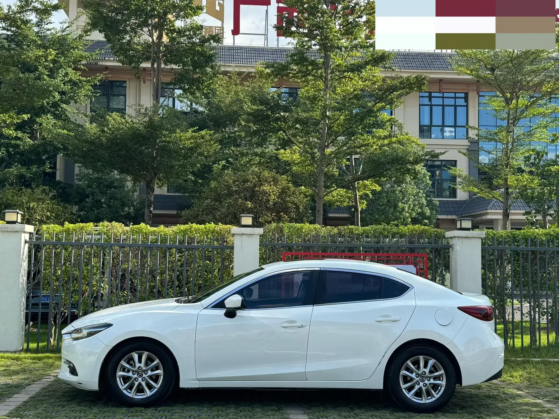 2017 MAZDA 3 thumbnail 3