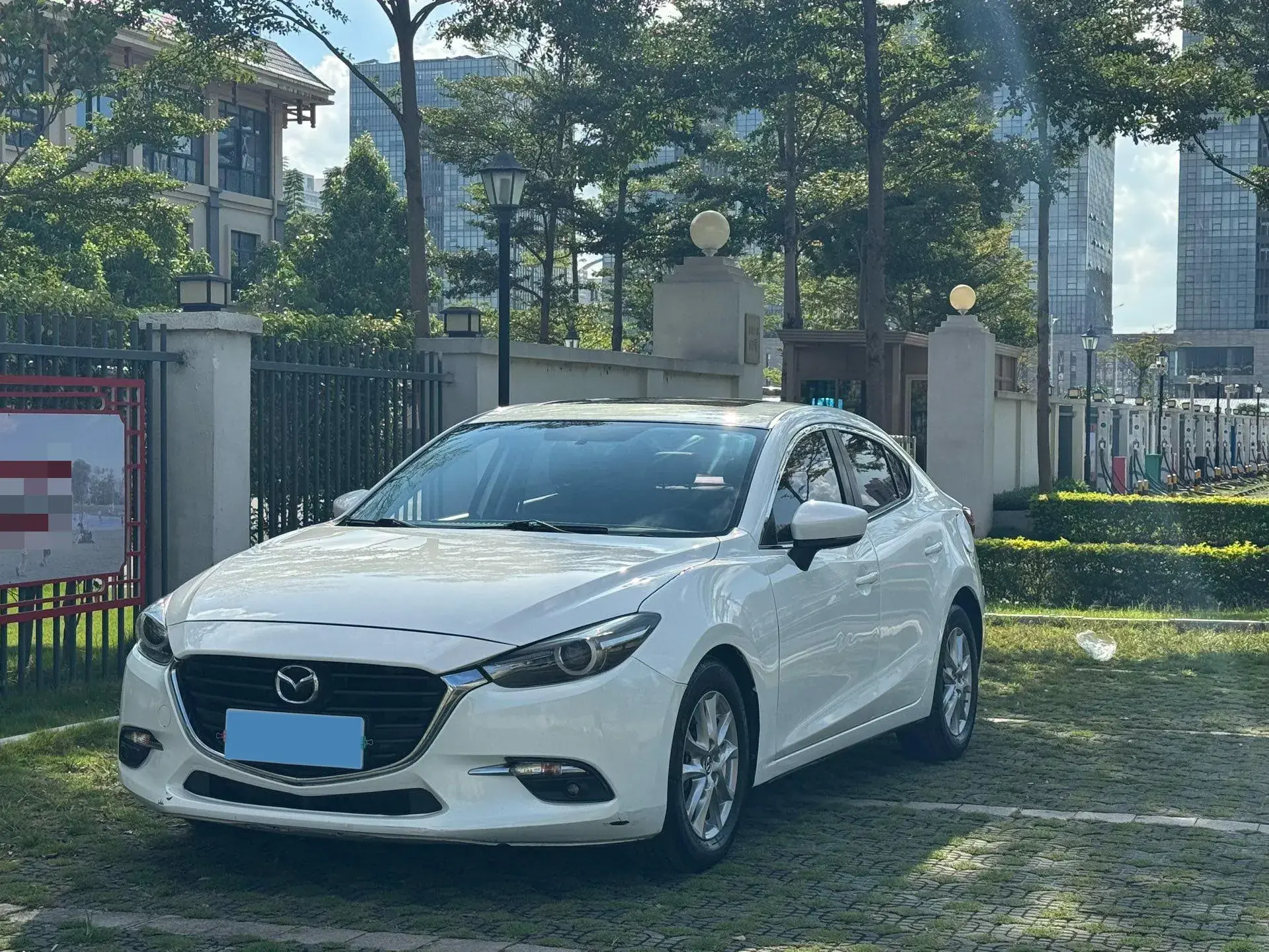 2017 MAZDA 3 view 1