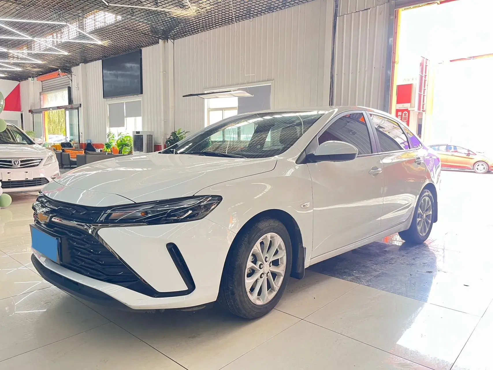 2023 CHEVROLET MONZA view 1