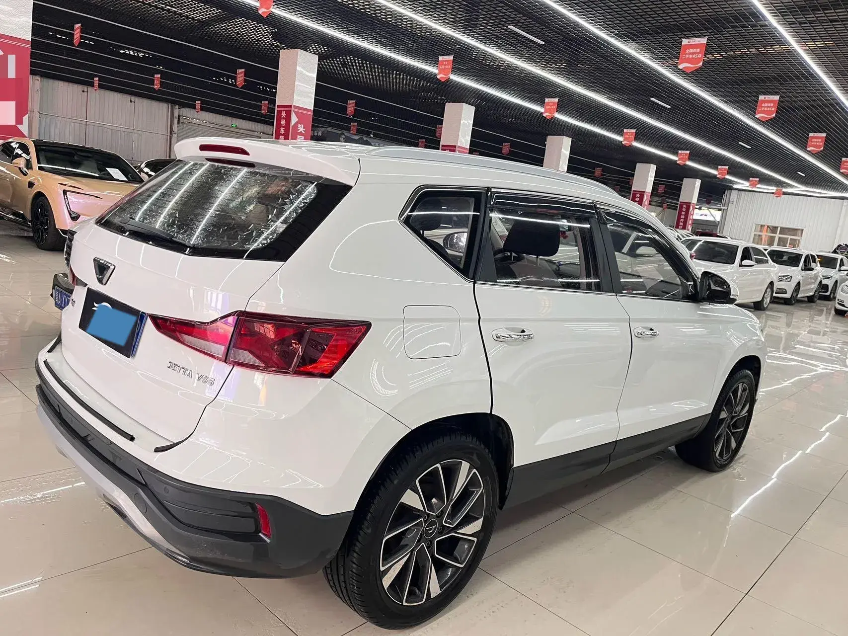 2019 JETTA VS5 thumbnail 4