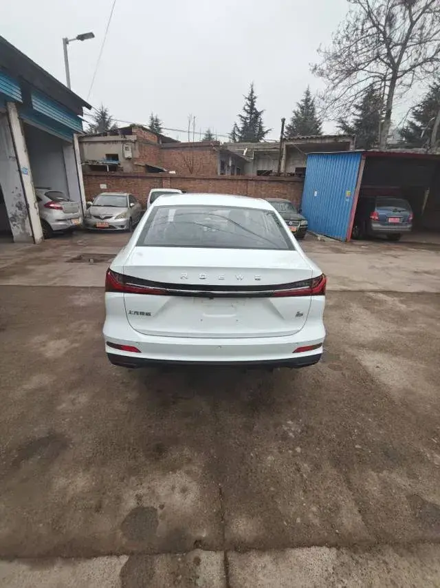 2023 ROEWE I5 thumbnail 3