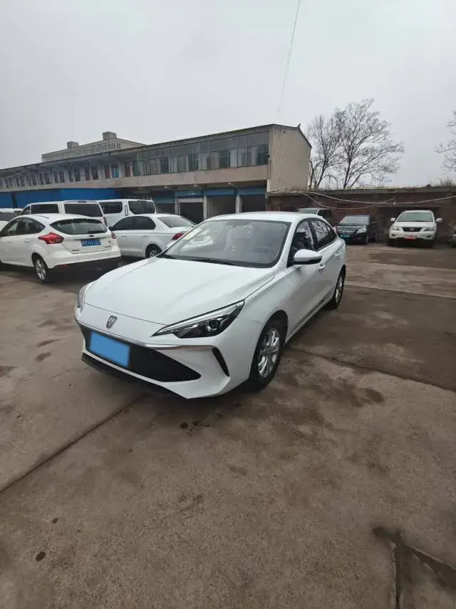 2023 ROEWE I5 view 1