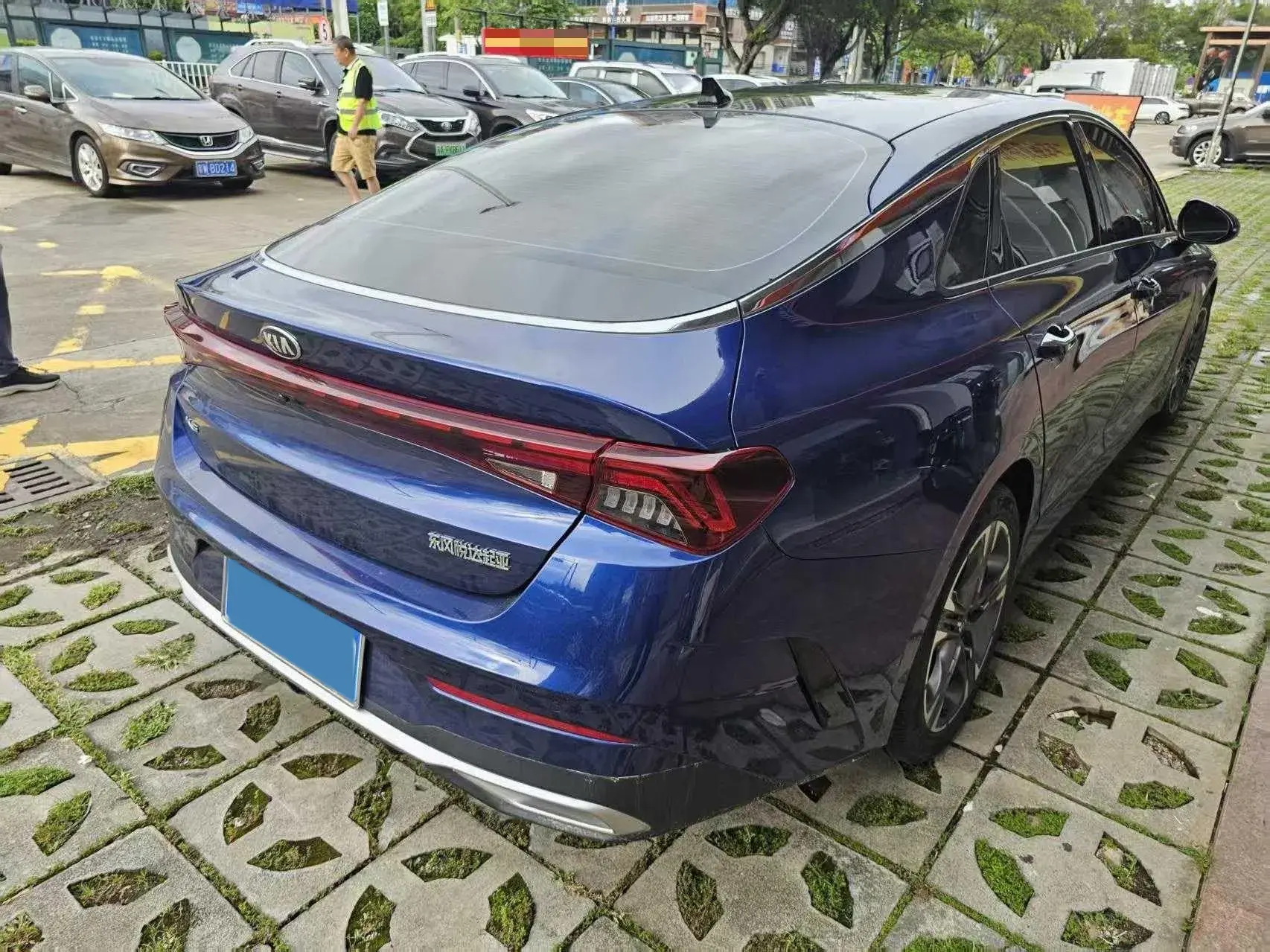 2020 KIA K5 thumbnail 4