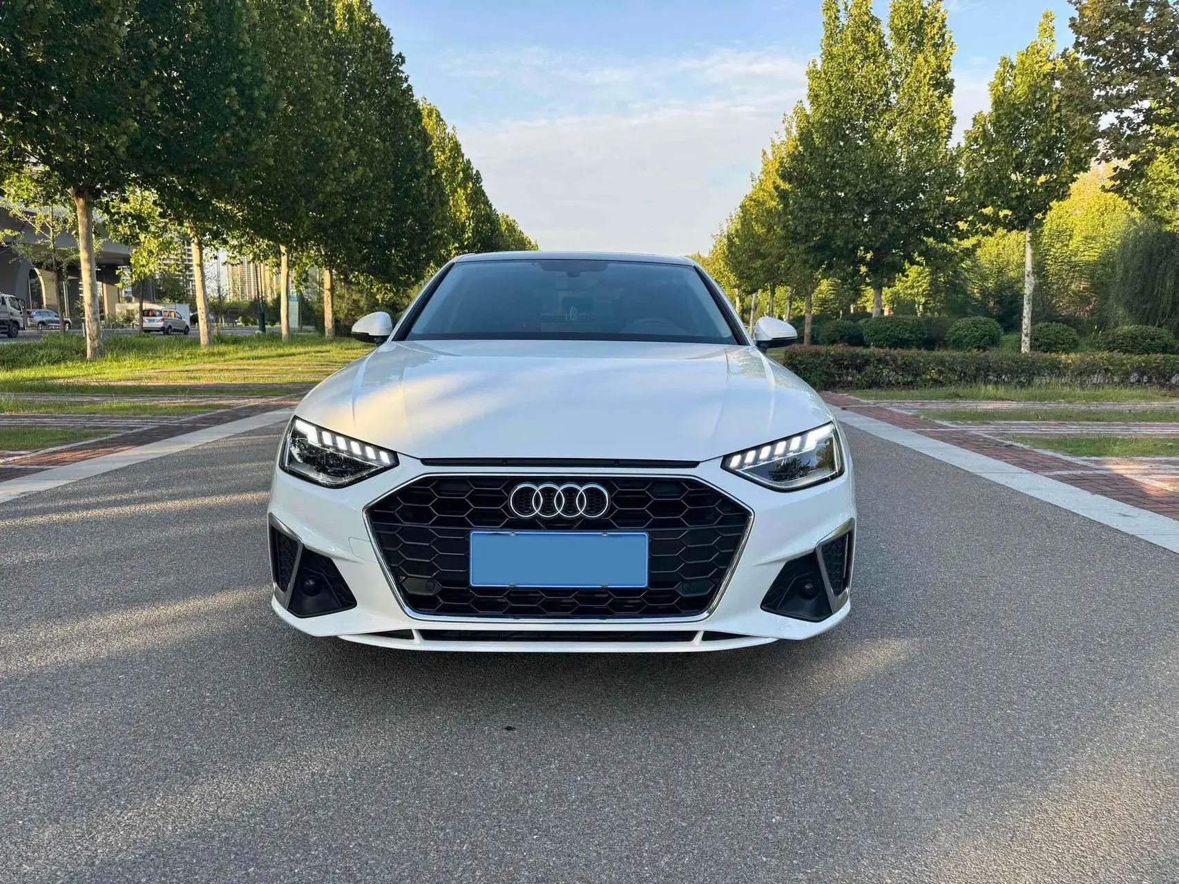 2020 AUDI A4L thumbnail 2
