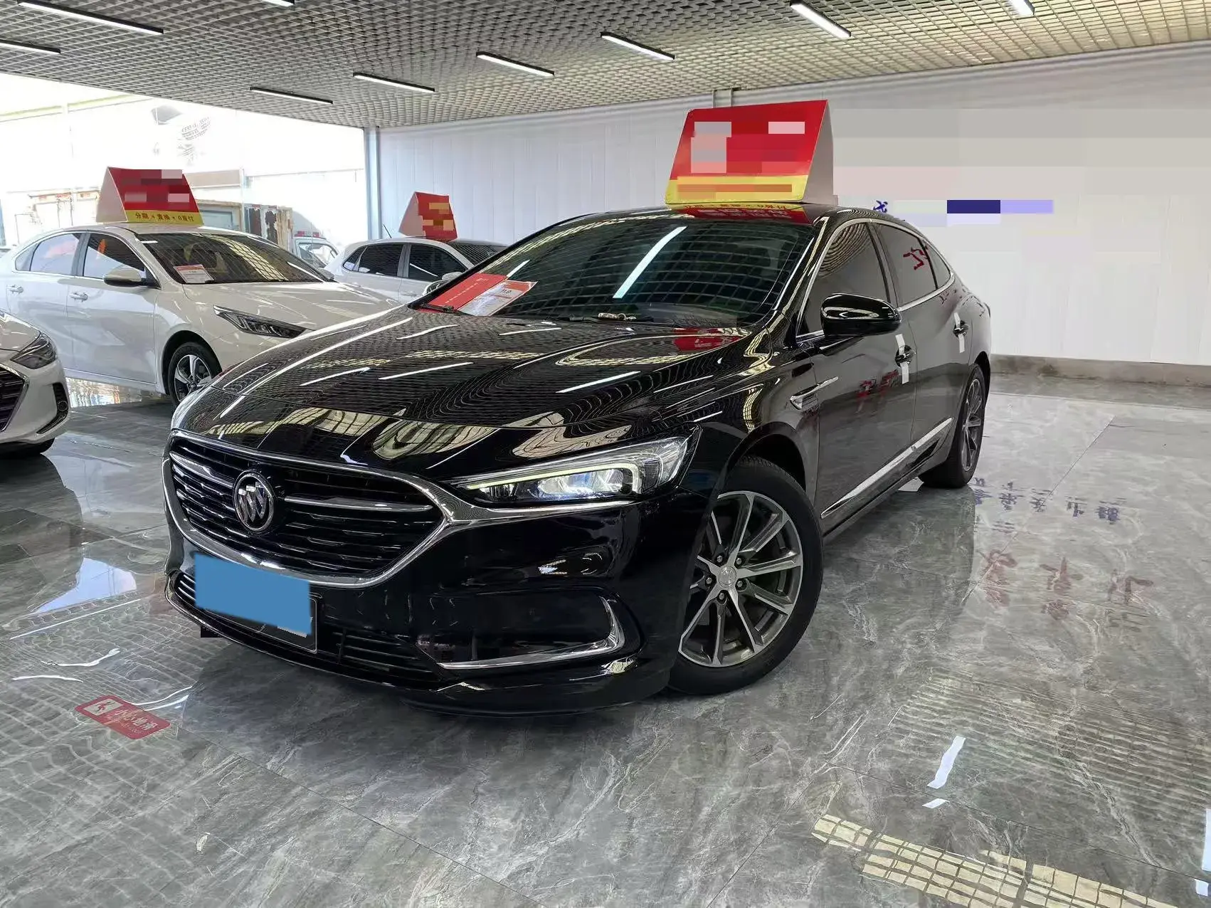 2022 BUICK LARCOSSE view 1