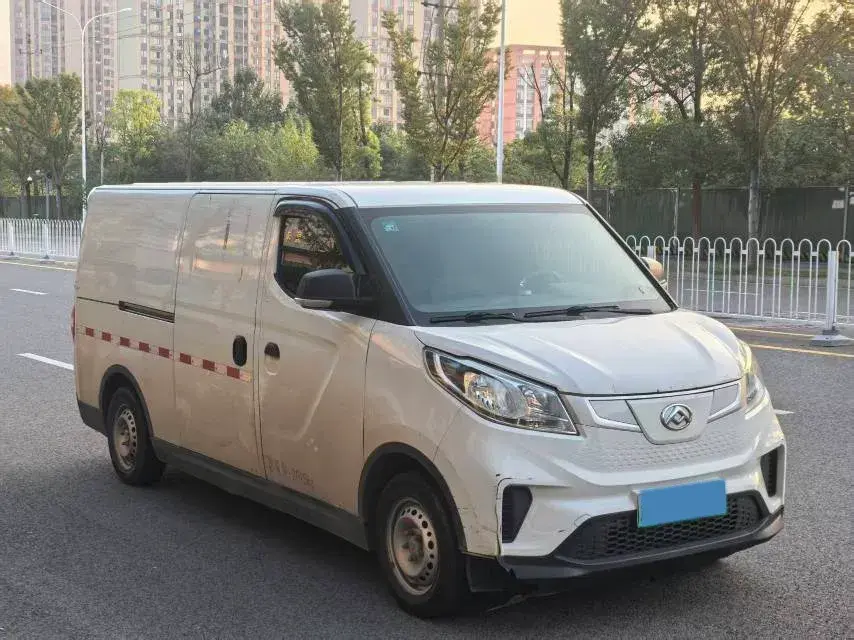 2021 MAXUS EV30 thumbnail 2