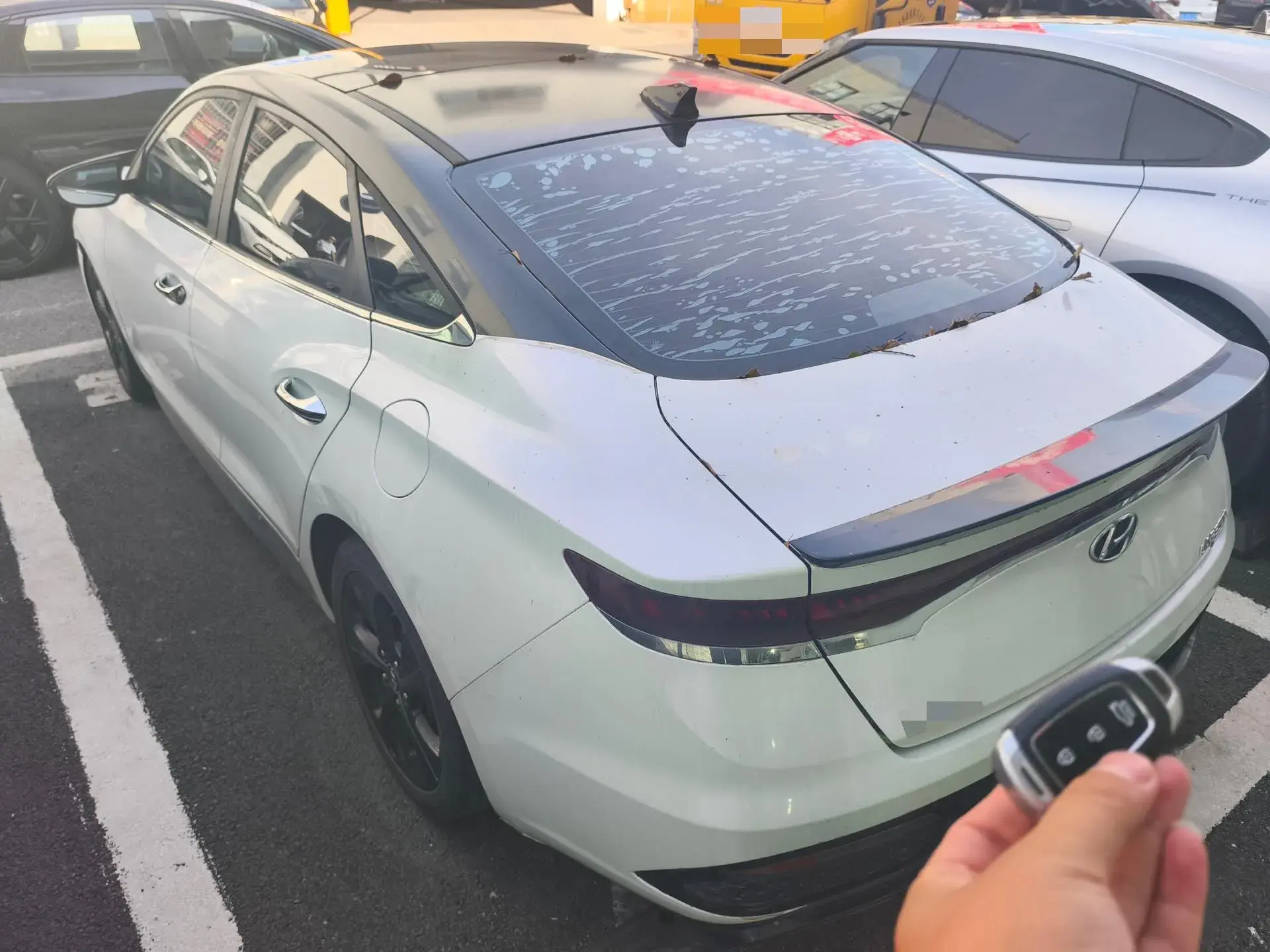 2019 HYUNDAI LA thumbnail 3