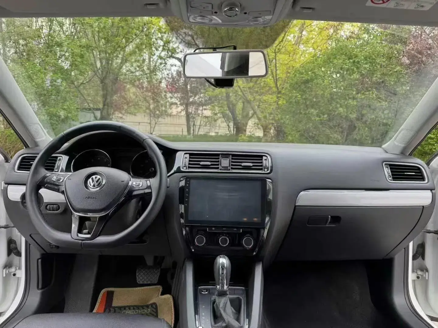 2018 VOLKSWAGEN SAGITAR thumbnail 4