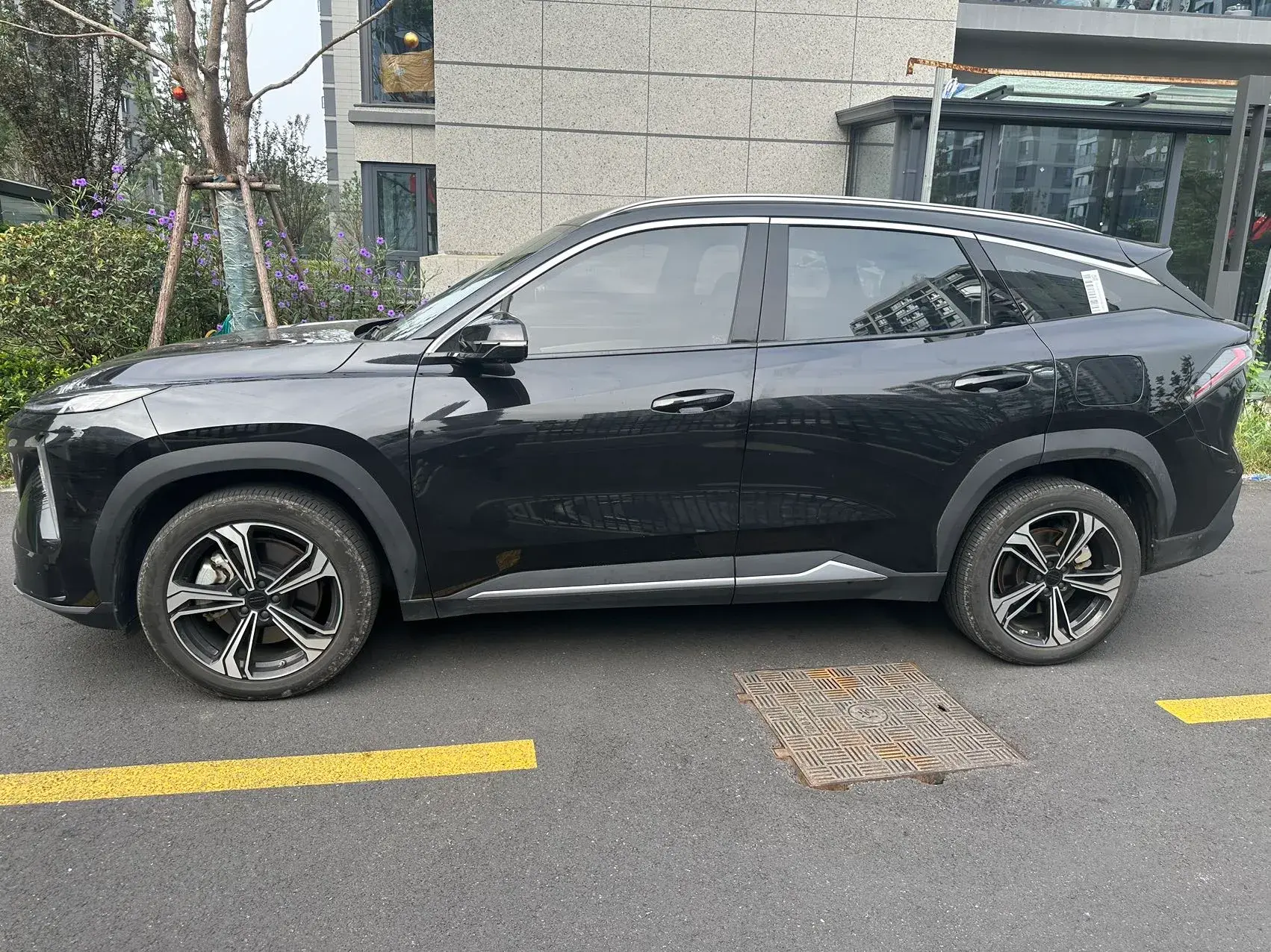 2023 GEELY GALAXY thumbnail 3