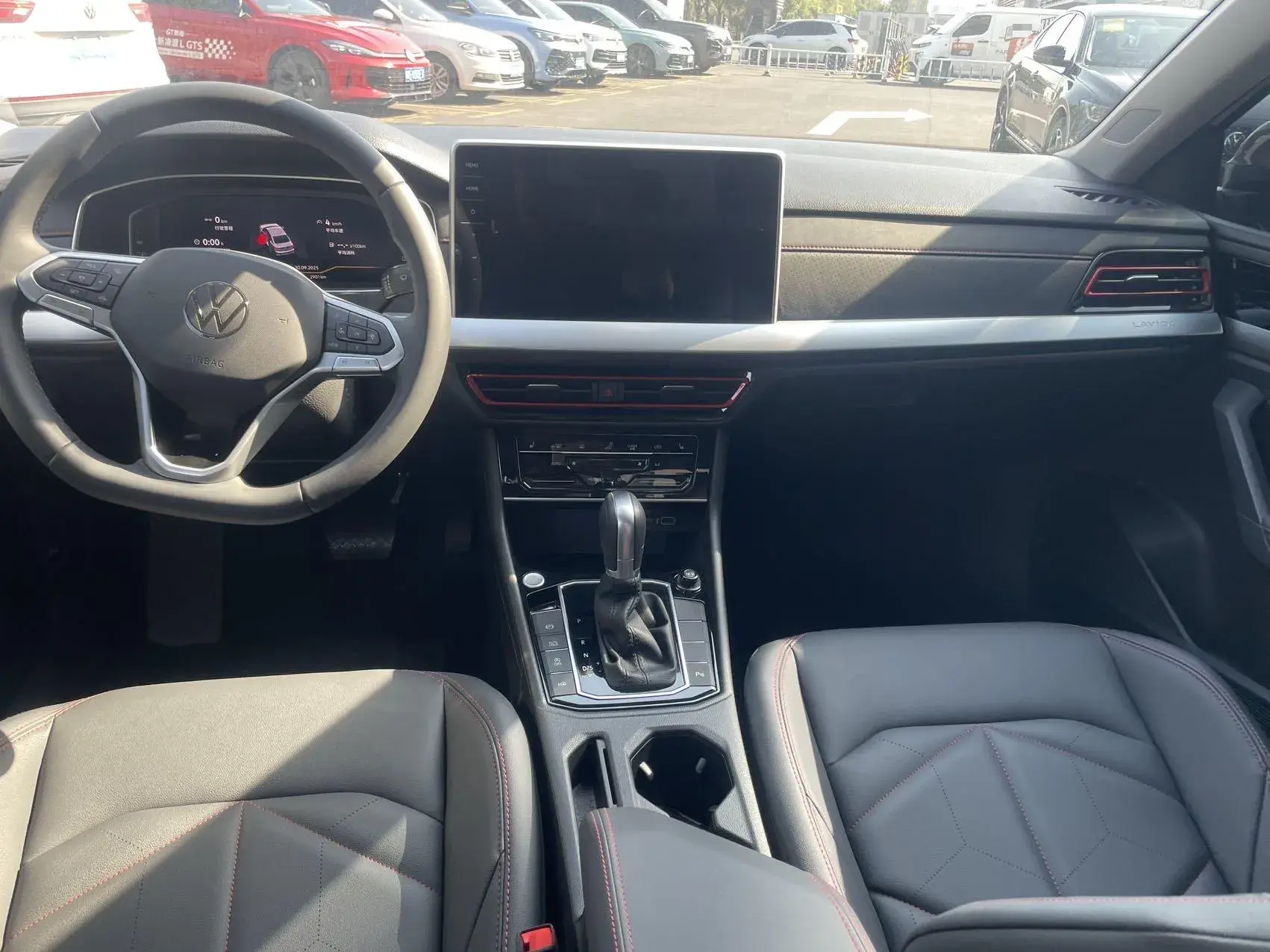 2024 VOLKSWAGEN LAVIDA thumbnail 2