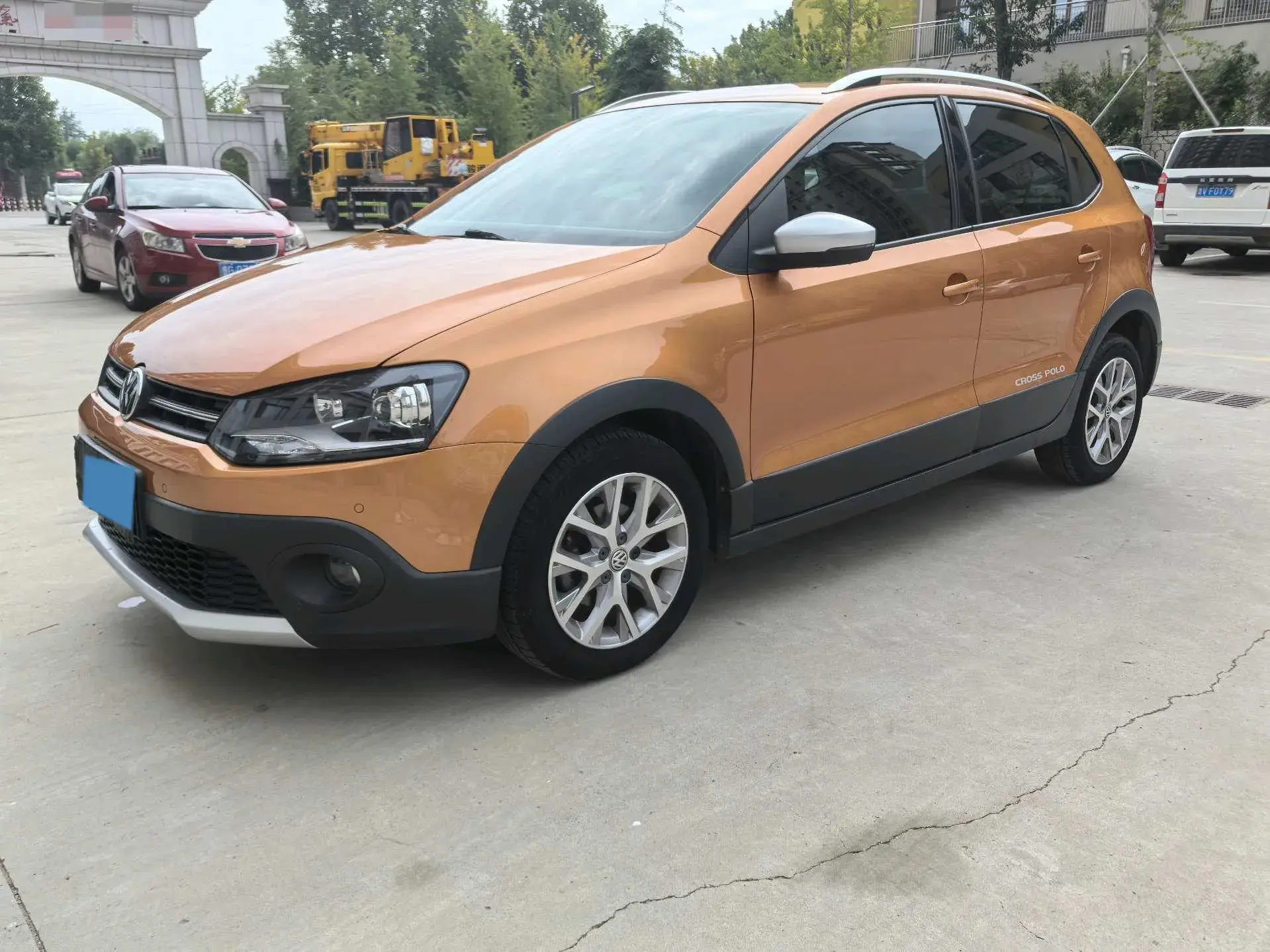 2016 VOLKSWAGEN POLO view 1