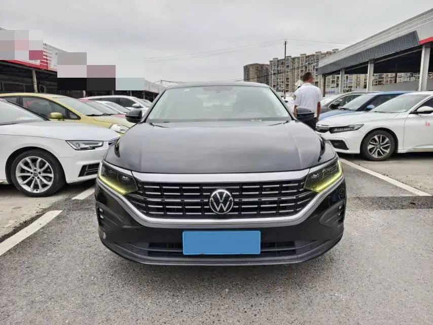 2022 VOLKSWAGEN PASSAT thumbnail 2