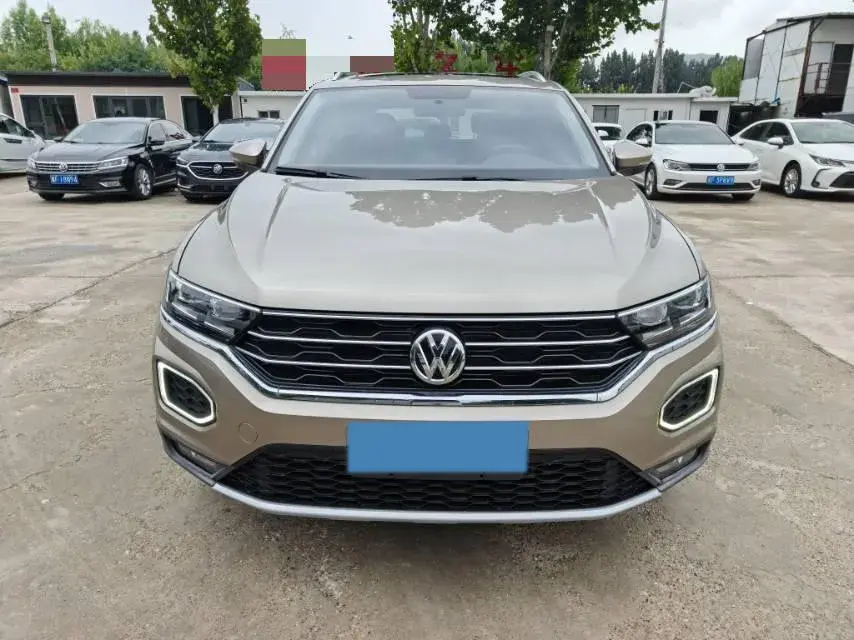 2019 VOLKSWAGEN T-ROC thumbnail 2