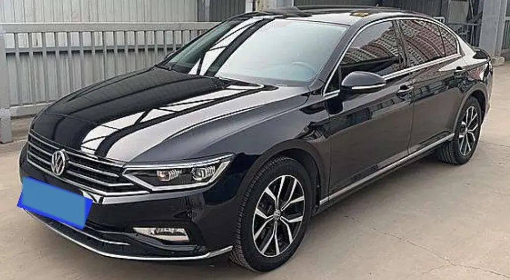 2020 VOLKSWAGEN MAGOTAN view 1