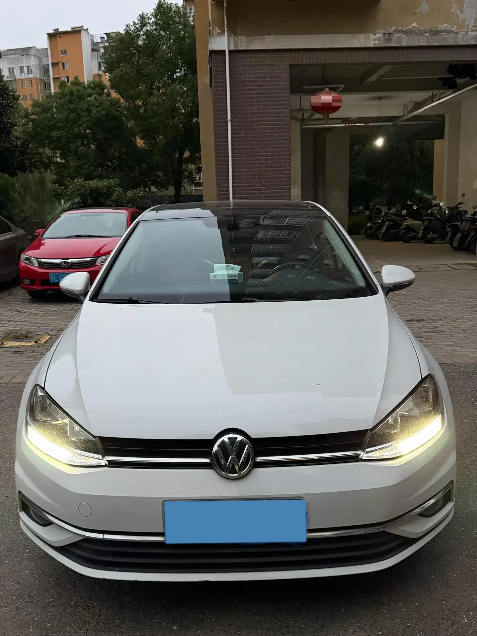 2018 VOLKSWAGEN GOLF thumbnail 2