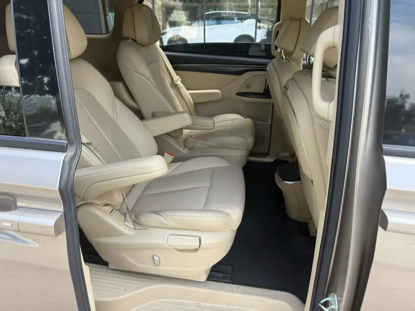 2023 BUICK GL8 thumbnail 4