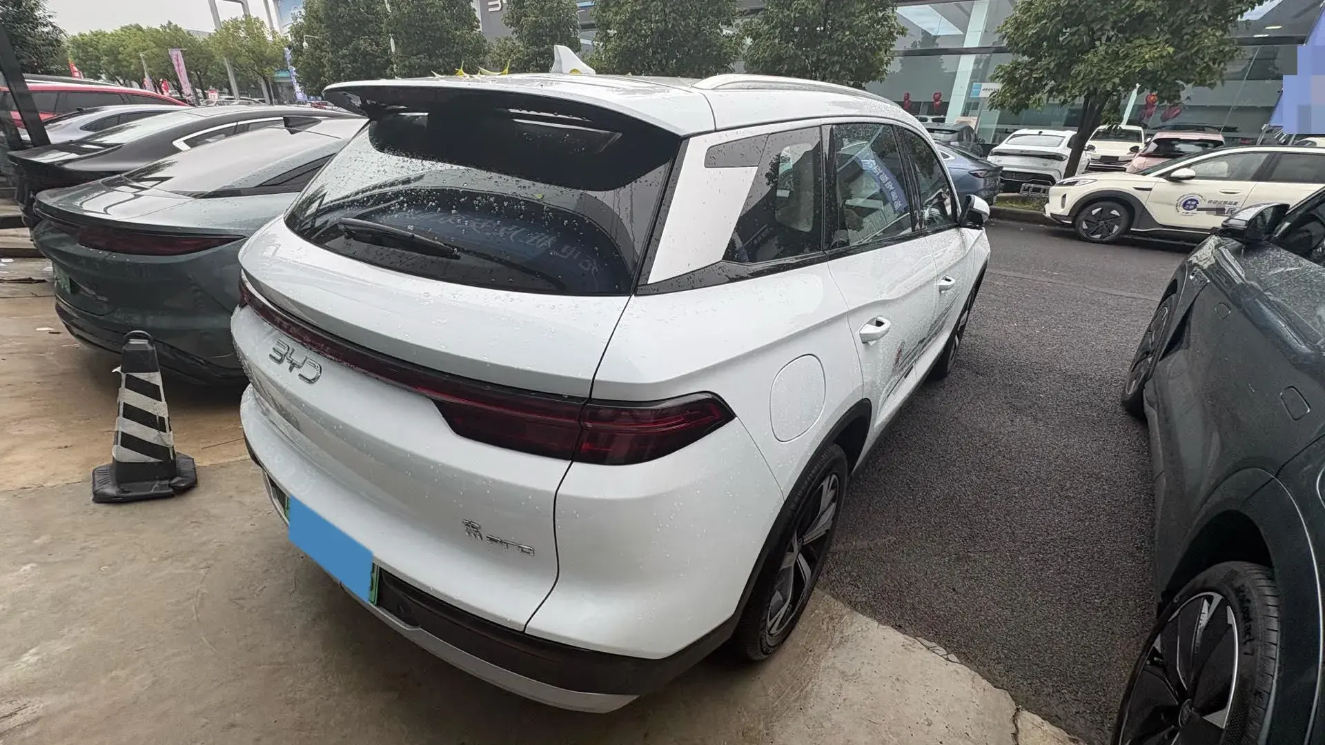 2025 BYD SONG thumbnail 3