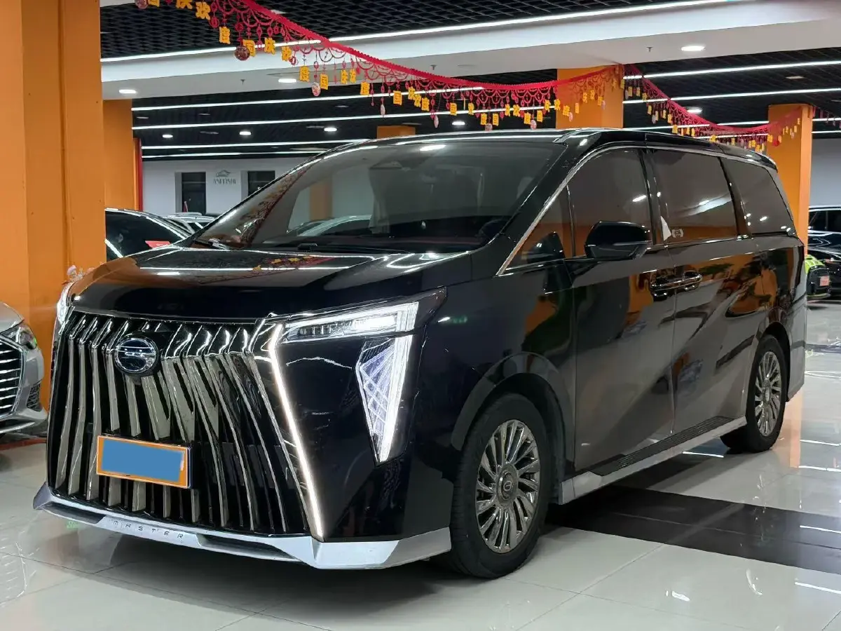 2024 GAC Trumpchi M8 2.0T 190HP L4 E-CVT Hybrid