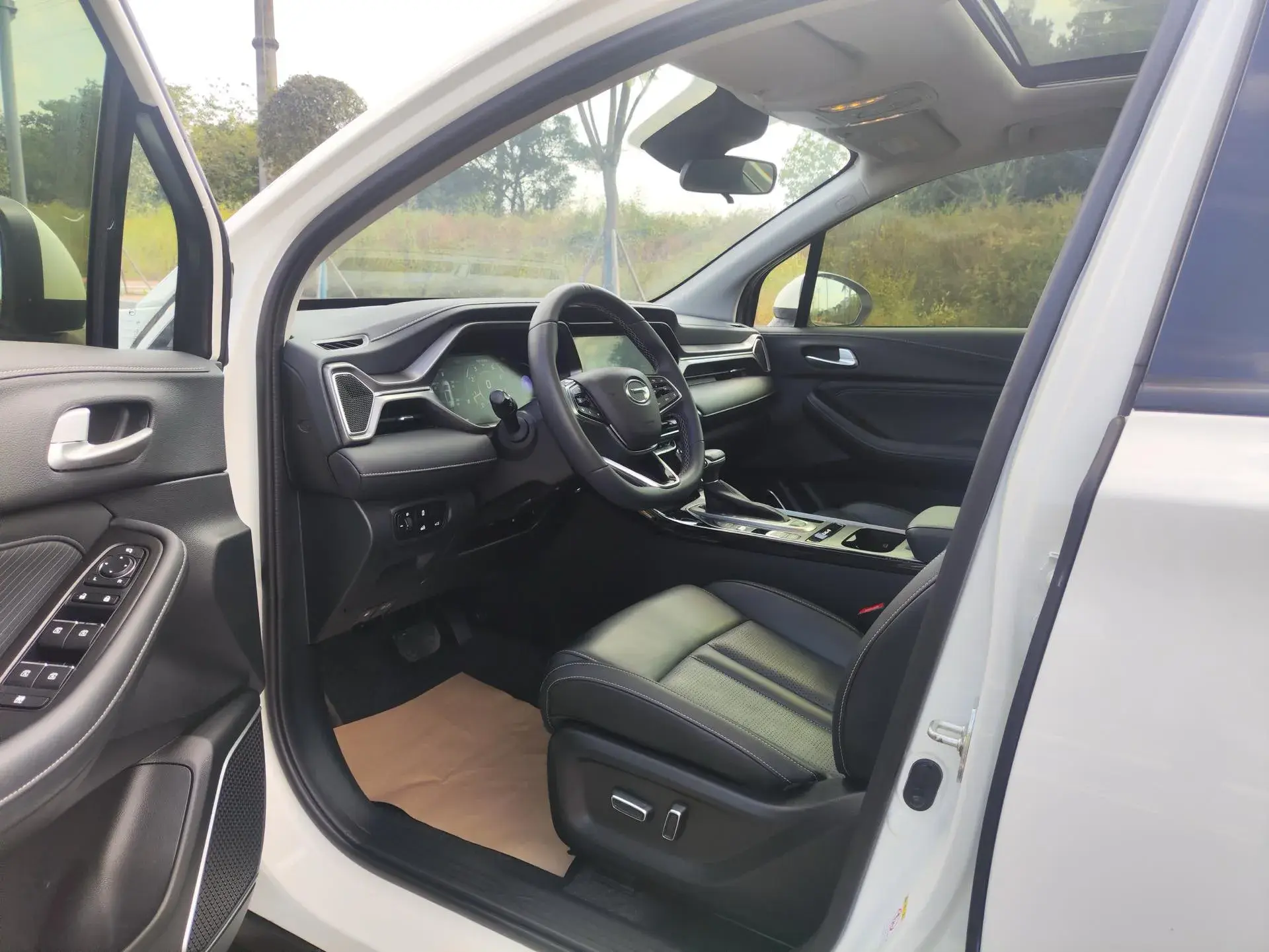 2022 GAC TRUMPCHI thumbnail 4