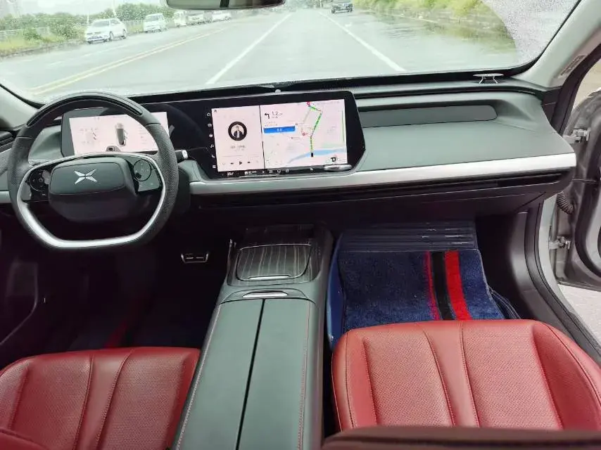 2020 XPENG P7 thumbnail 4