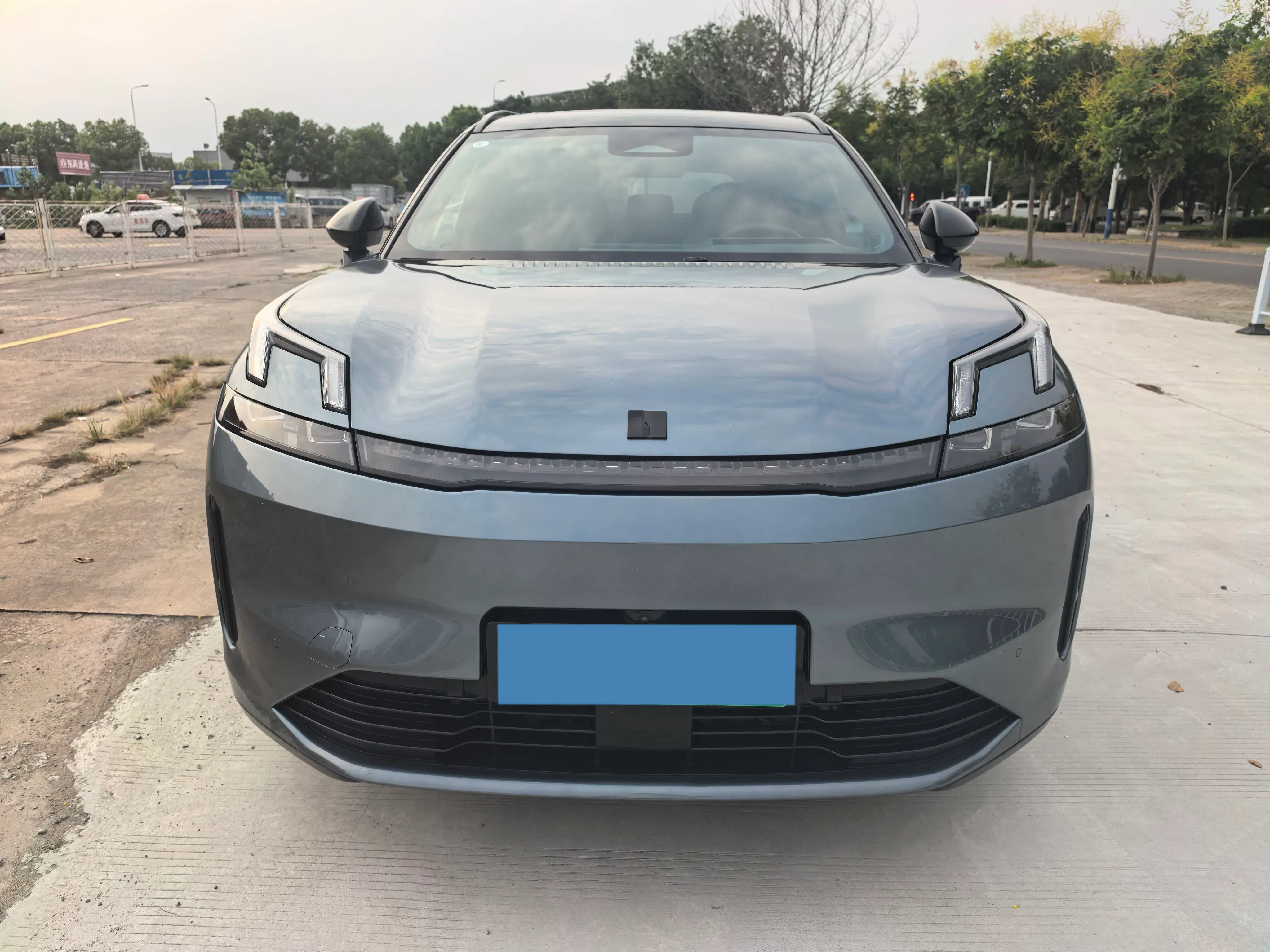 2025 LYNK&CO 08 thumbnail 2