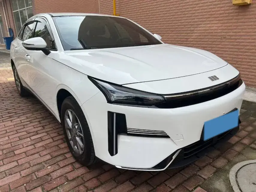 2025 GEELY GALAXY thumbnail 3