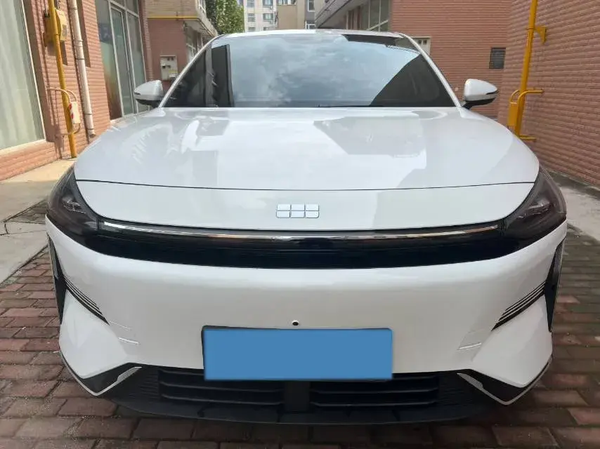 2025 GEELY GALAXY thumbnail 2