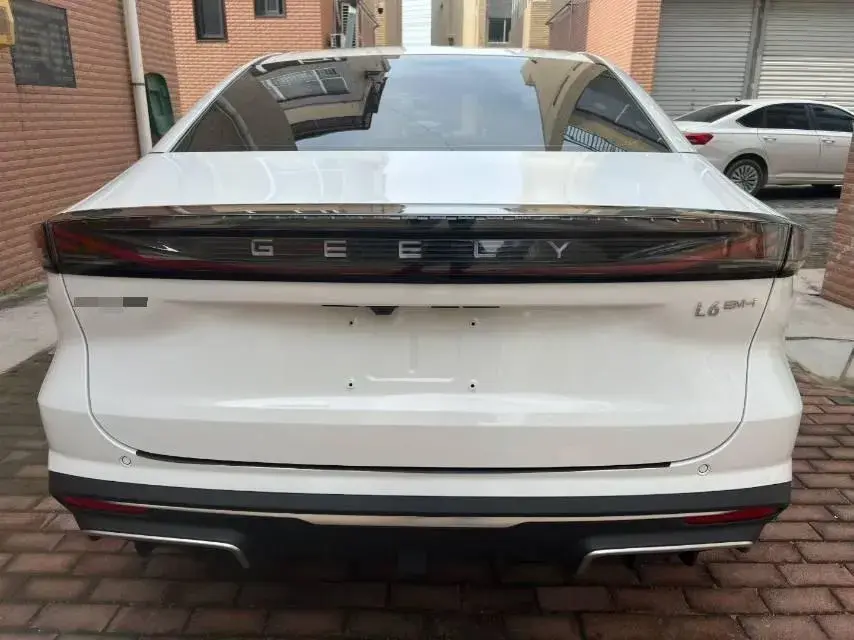 2025 GEELY GALAXY thumbnail 4