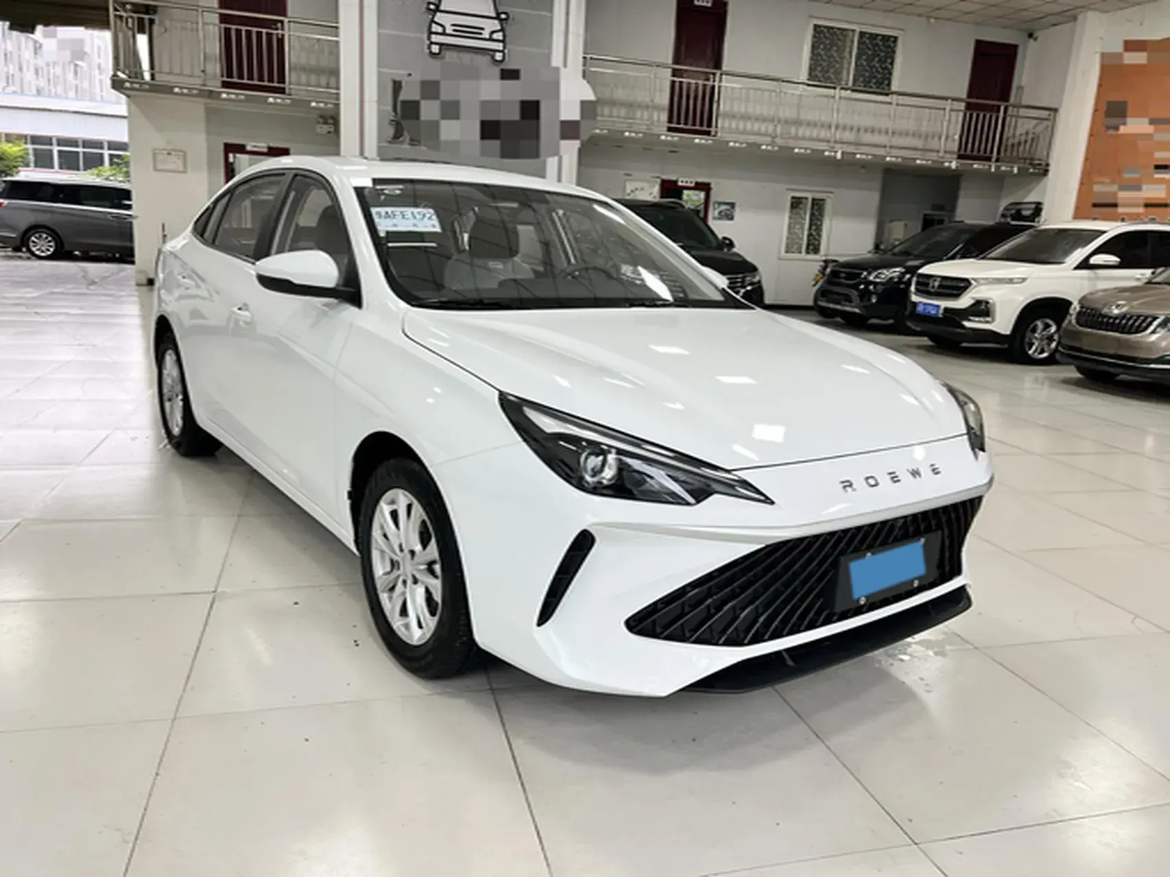 2023 ROEWE I5 thumbnail 3