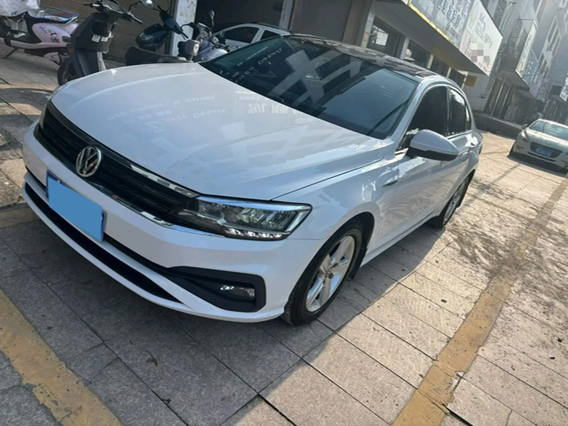 2019 VOLKSWAGEN LAMANDO view 1