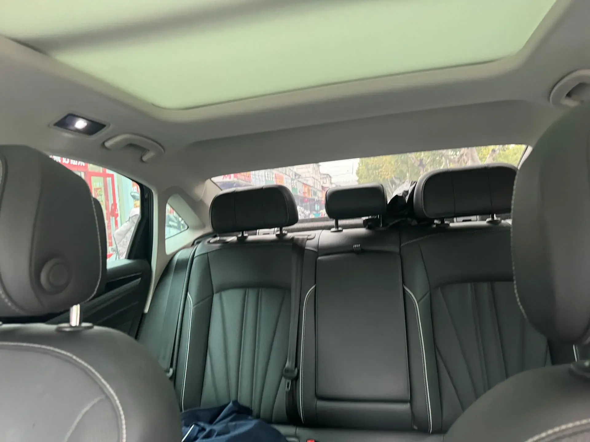 2024 VOLKSWAGEN PASSAT thumbnail 2