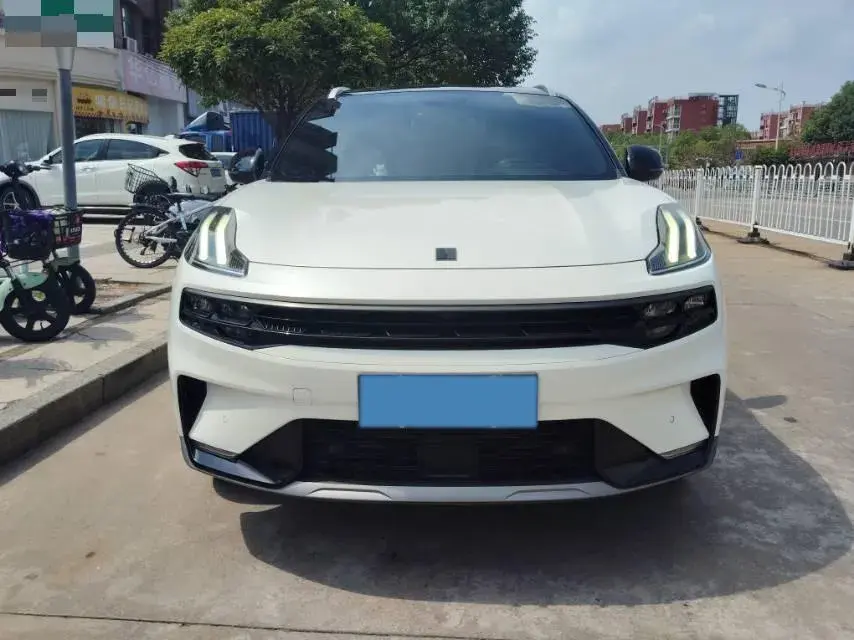 2020 LYNK&CO 06 thumbnail 2