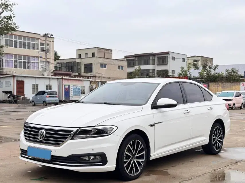 2019 VOLKSWAGEN LAVIDA view 1