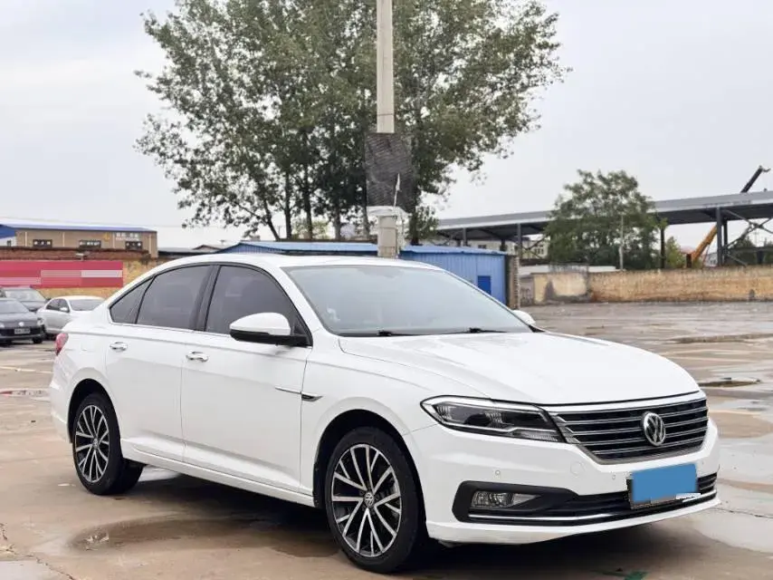 2019 VOLKSWAGEN LAVIDA thumbnail 3