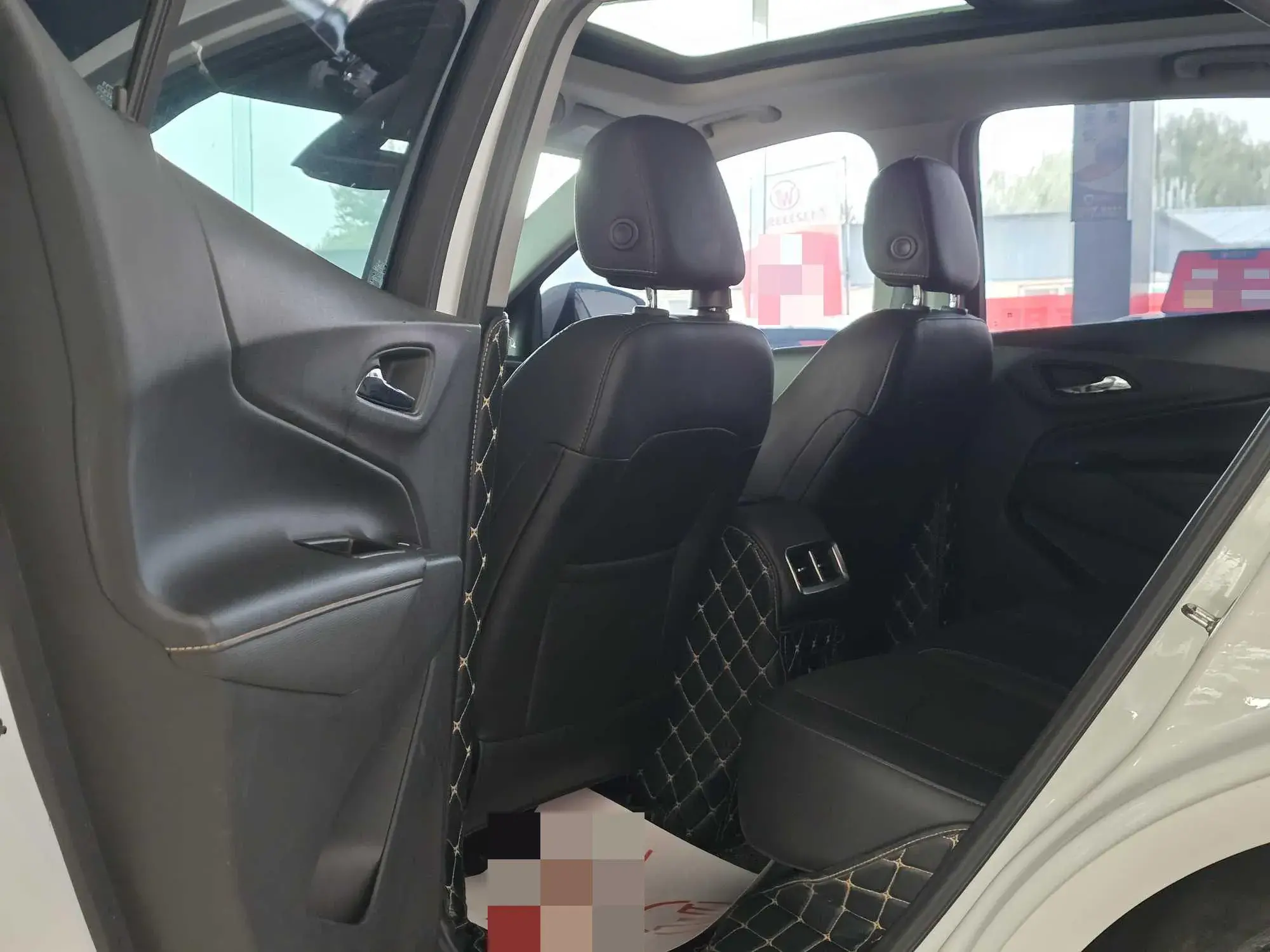 2018 CHEVROLET EQUINOX thumbnail 4